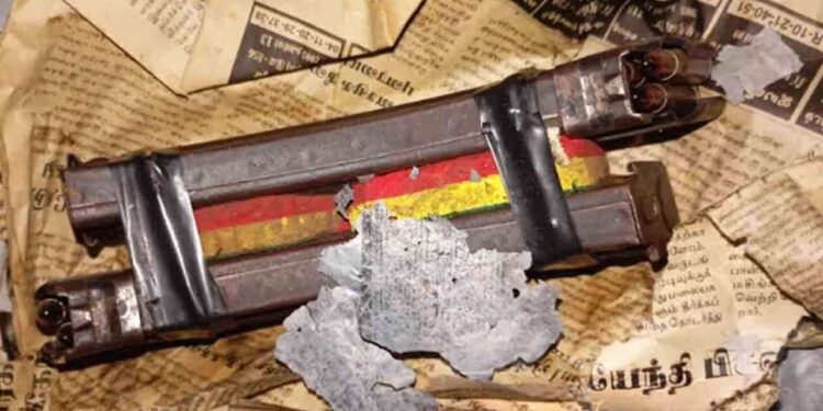 யாழ் பல்கலை வளாகத்தில் 02 மெகசின்கள் மீட்பு