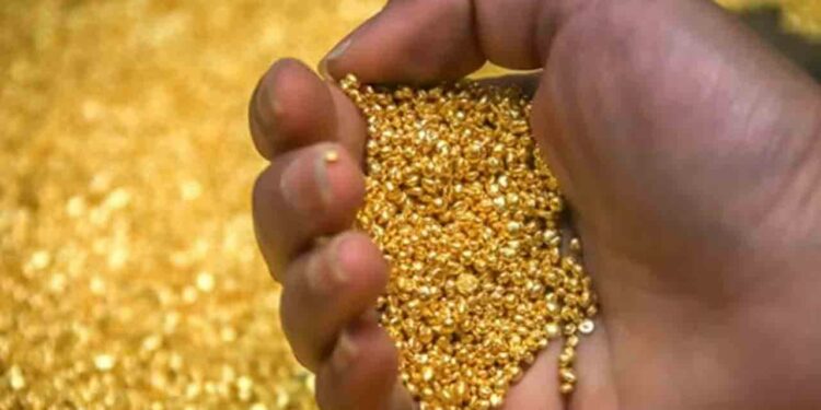 தங்கத்துடன் இருவர் கைது!