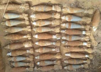 கிளிநொச்சியில் வெடிக்காத நிலையில் மீட்க்கப்பட்ட குண்டுகள்!