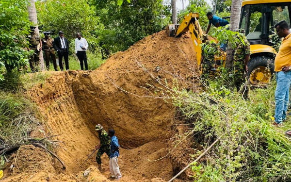 முல்லைத்தீவில் விடுதலைப்புலிகளின் ஆயுதங்களை தேடி அகழ்வு