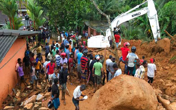 இலங்கையில் பெரும்துயரம் : ஒரே இடத்தில் புதையுண்ட 23 தமிழர்கள்