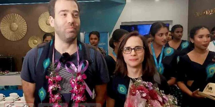 சுற்றுலாப் பயணிகளின் வருகை 2 மில்லியனை கடந்தது