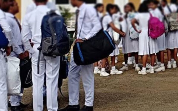 இலங்கையை சூறையாடிய பேரிடர்; கண்டியில் 35 மாணவர்கள் 10 ஆசிரியர்கள் உயிரிழப்பு