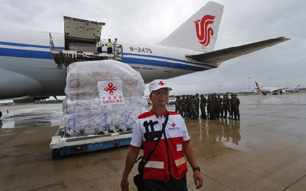 நிவாரணப்பொருட்களுடன் கட்டுநாயக்காவில் தரையிறங்கிய சீன விமானம்